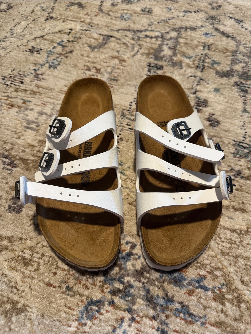 NWOT Never worn - Birkenstock Florida sandals